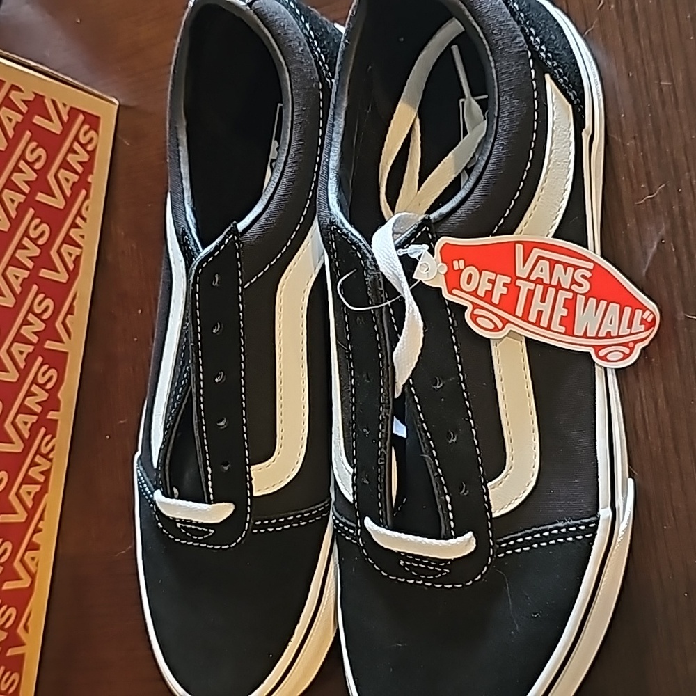 Vans - Picture 2 of 3